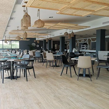 Alannia Els Prats Camping 3*