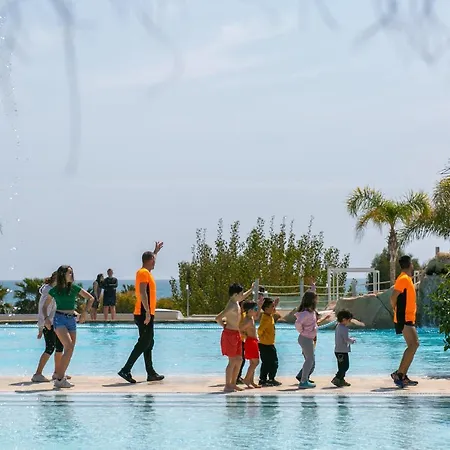 Alannia Els Prats Kamp alanı 3*